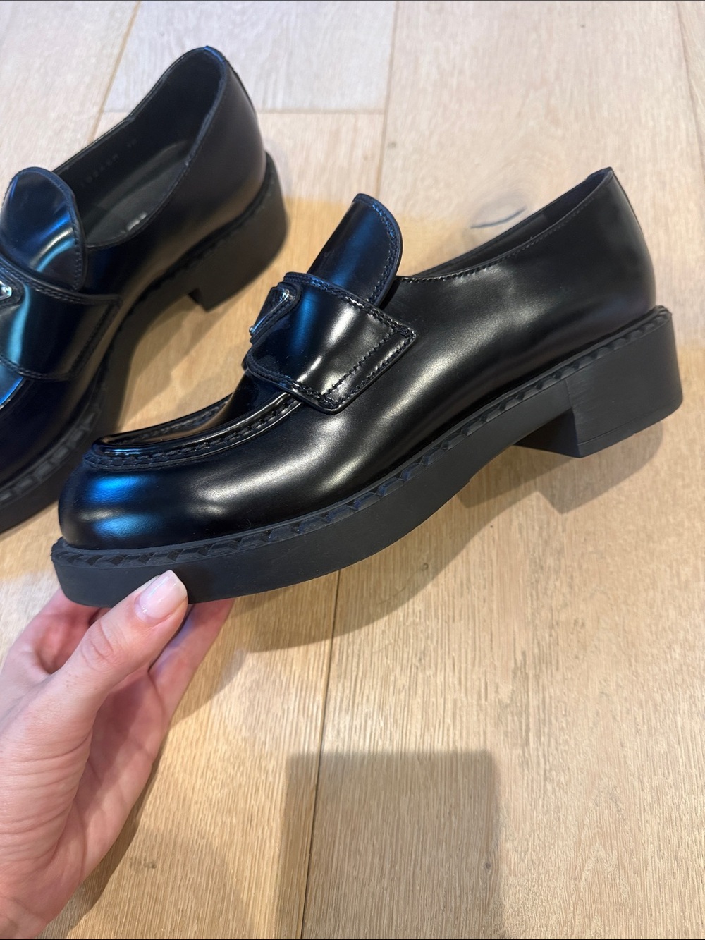 Prada loafer size 38 like new - Picture 5 of 7